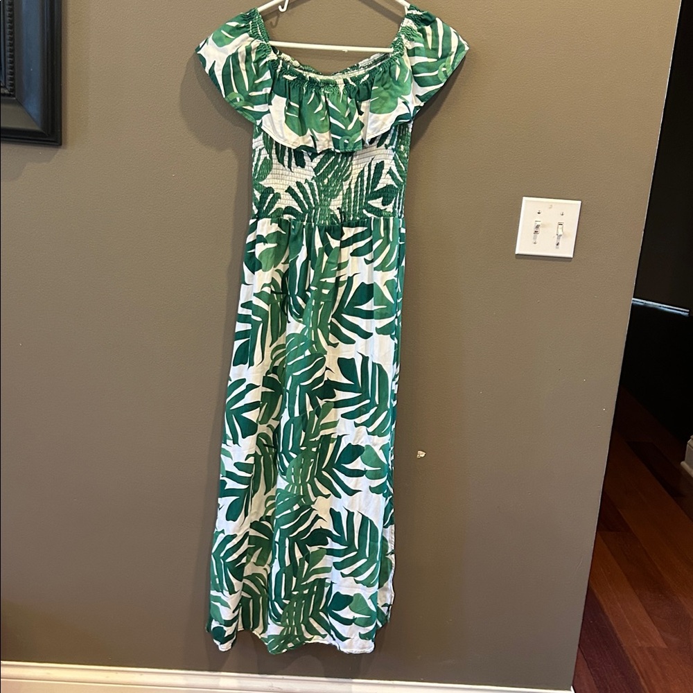 Bardot Tropical Palm Leaf Off Shoulder Maxi Dress - Picture 9 of 9